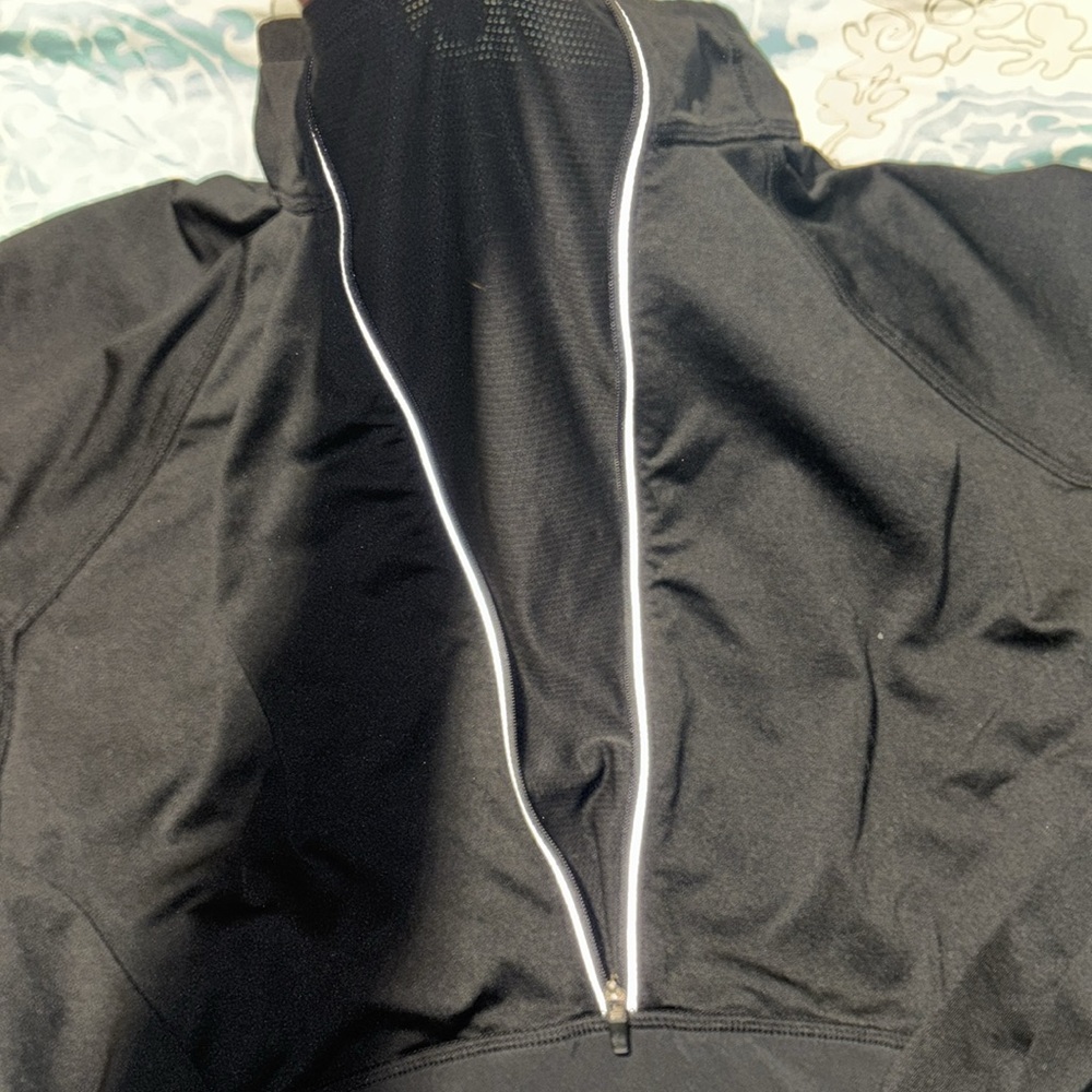 Athleta top - Picture 2 of 5